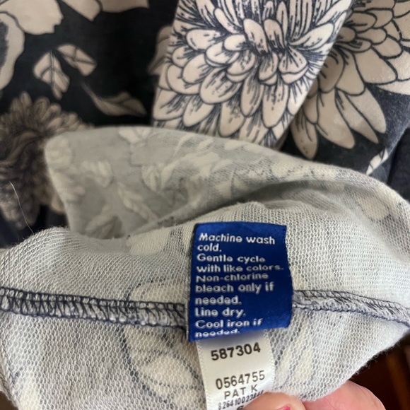 Apt 9 Comfy A-line Dress. Size Small. - Picture 8 of 8